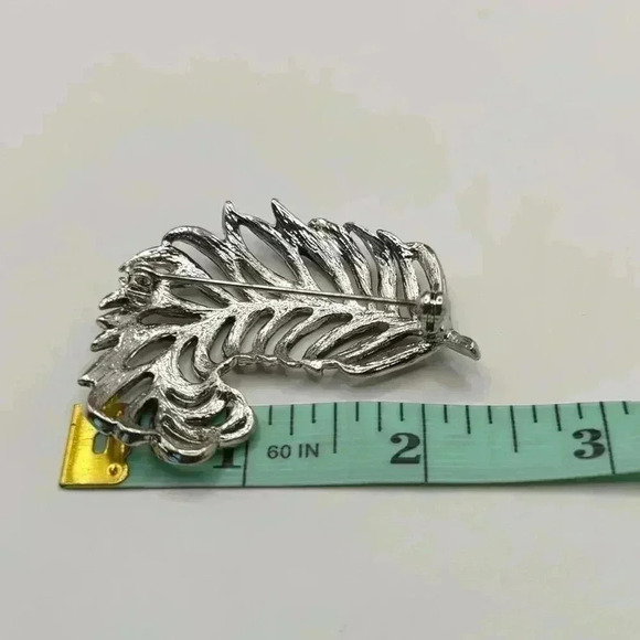 Nordstrom feather unsigned brooch silvertone filagree - Picture 3 of 4